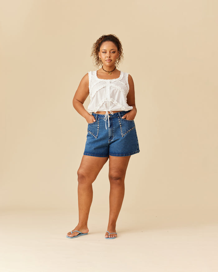 CLOVER STUDDED DENIM SHORT INDIGO