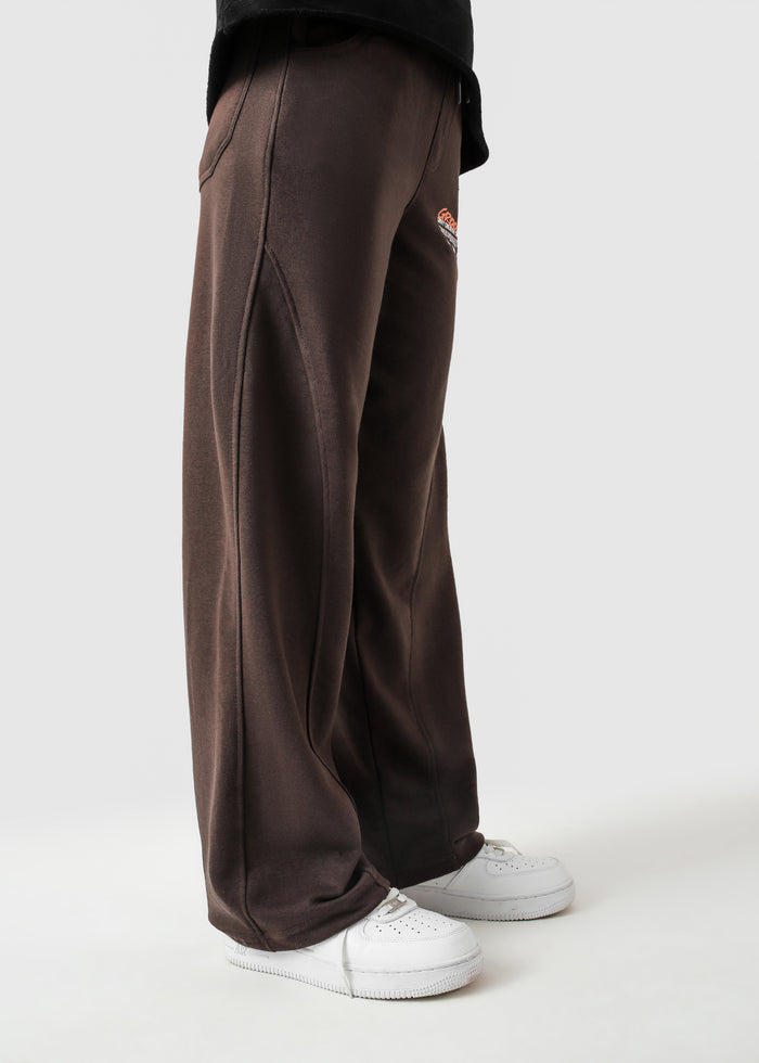 Mocha brown Unity VI pants couple lifestyle shot streetwear Pakistan – GROOVY