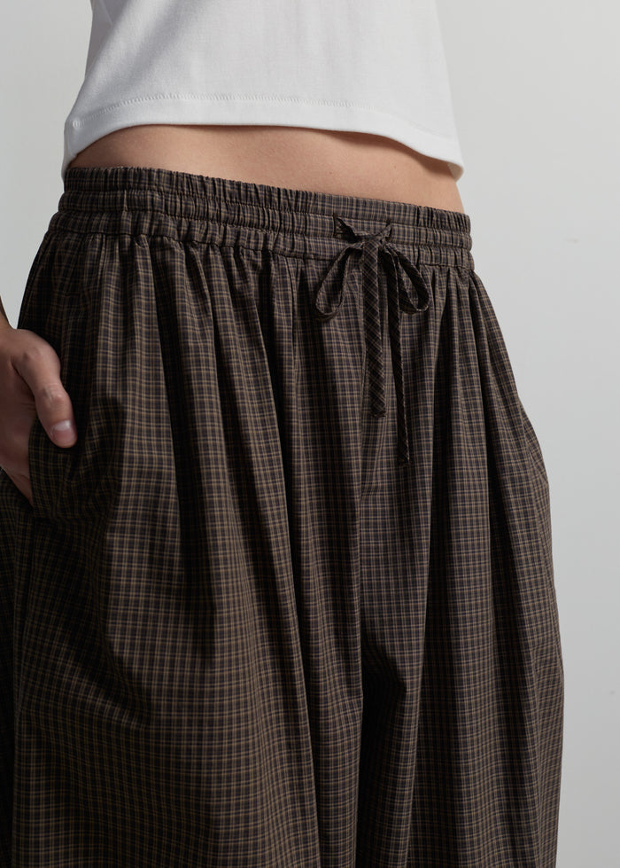 BROWN CHECKED BALLOON DRAWSTRING PANTS