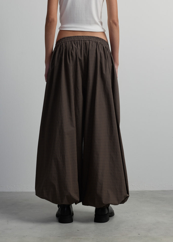 BROWN CHECKED BALLOON DRAWSTRING PANTS