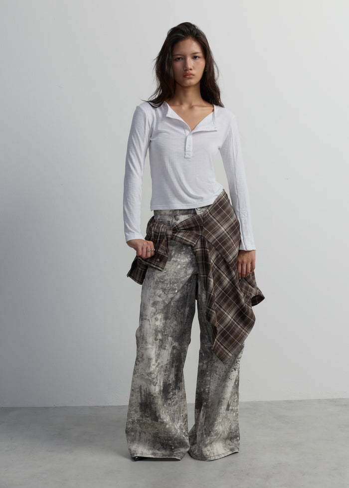 BUTTON-CUFF HENLEY TOP