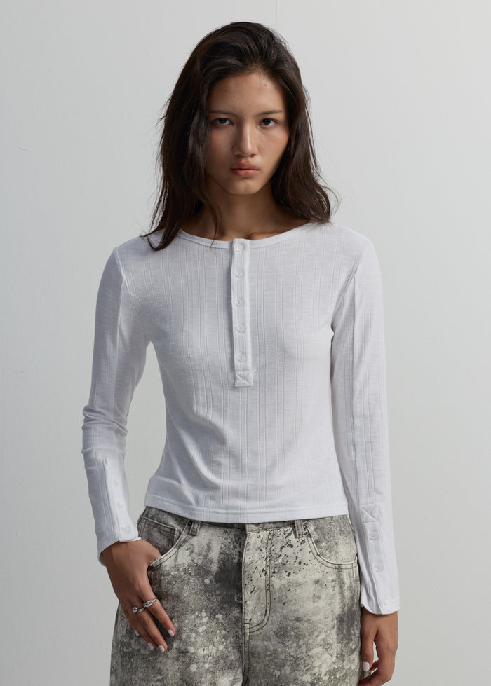 BUTTON-CUFF HENLEY TOP