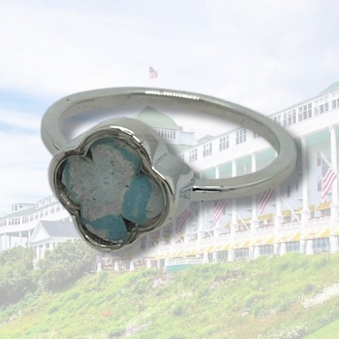 Size 6 / 4