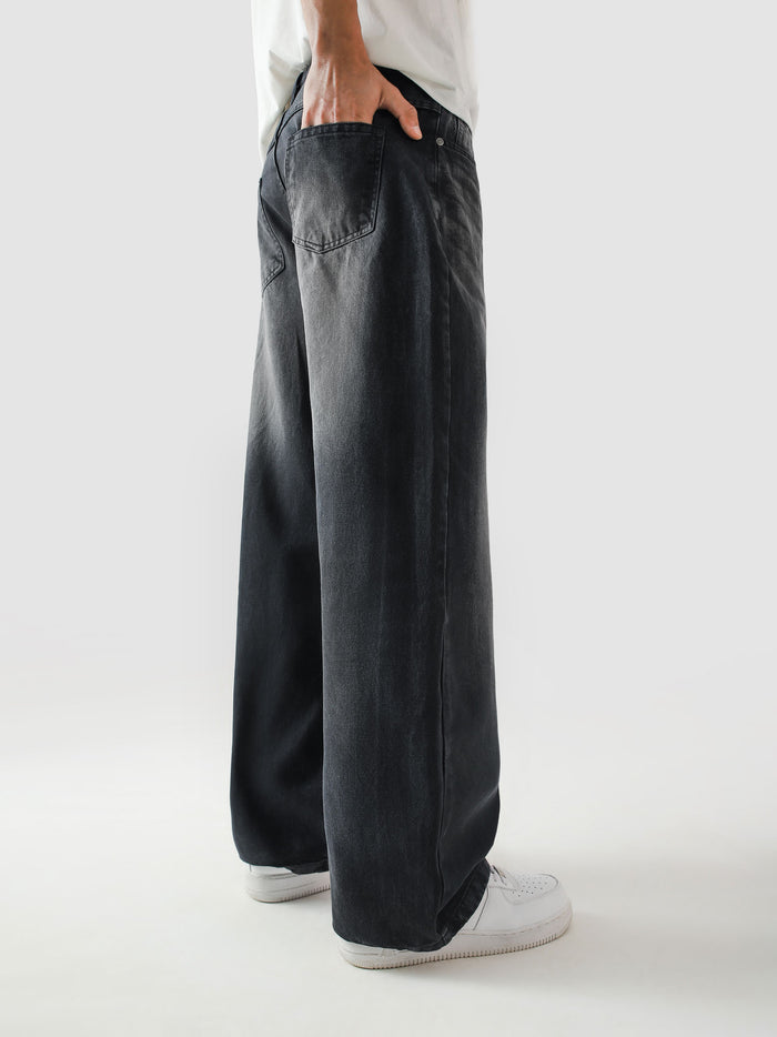 Fade washed denim female model front view Pakistan – GROOVY