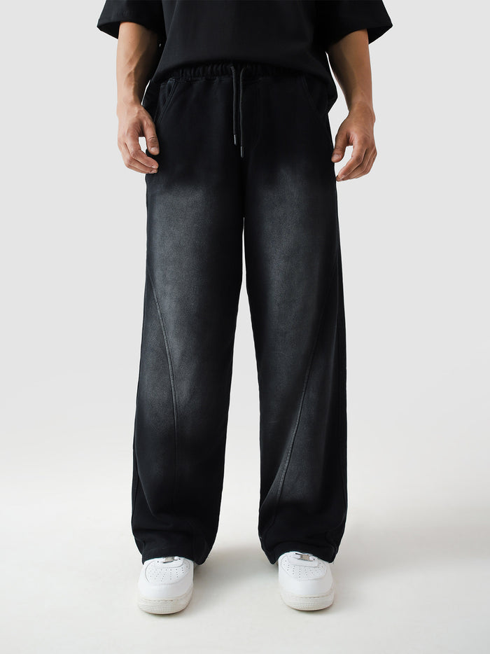 Fade washed trouser couple lifestyle shot streetwear Pakistan – GROOVY