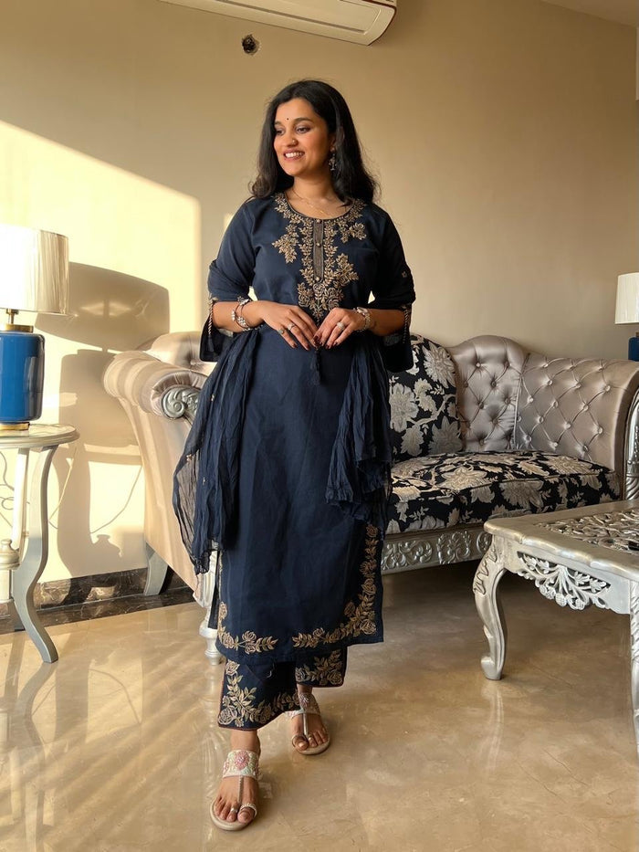Kritisha Statement Embroidered Set- Blue