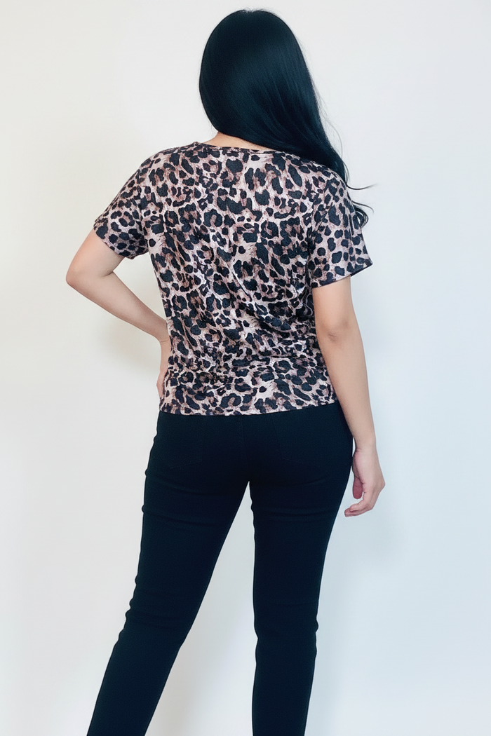 Leopard Nee Top