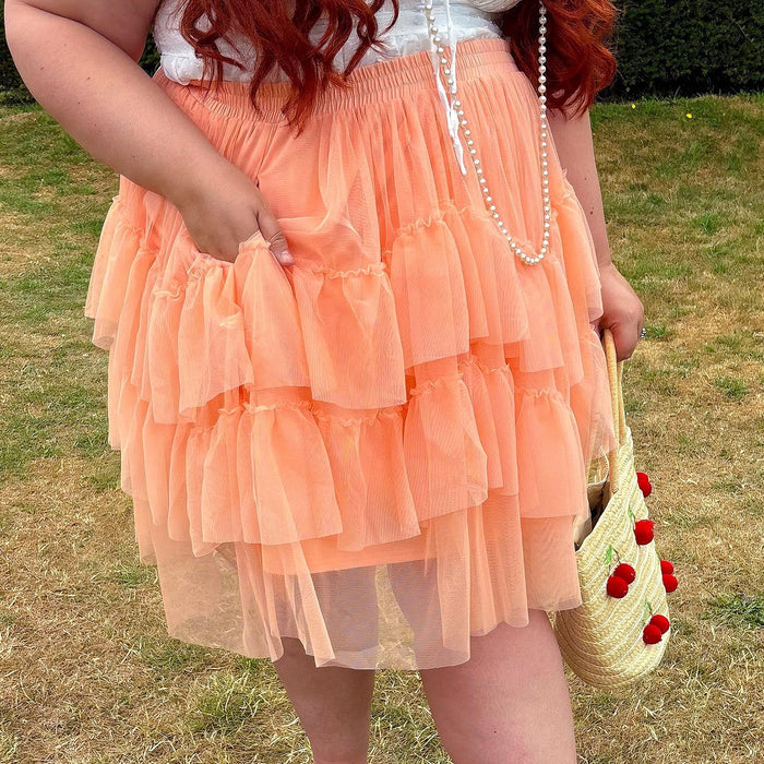 Hayley, 5ft 9in / 175cm - Size F