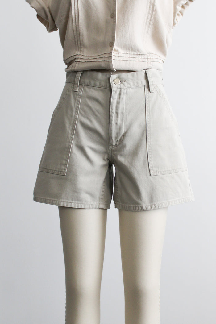 sandstone patch-pocket shorts