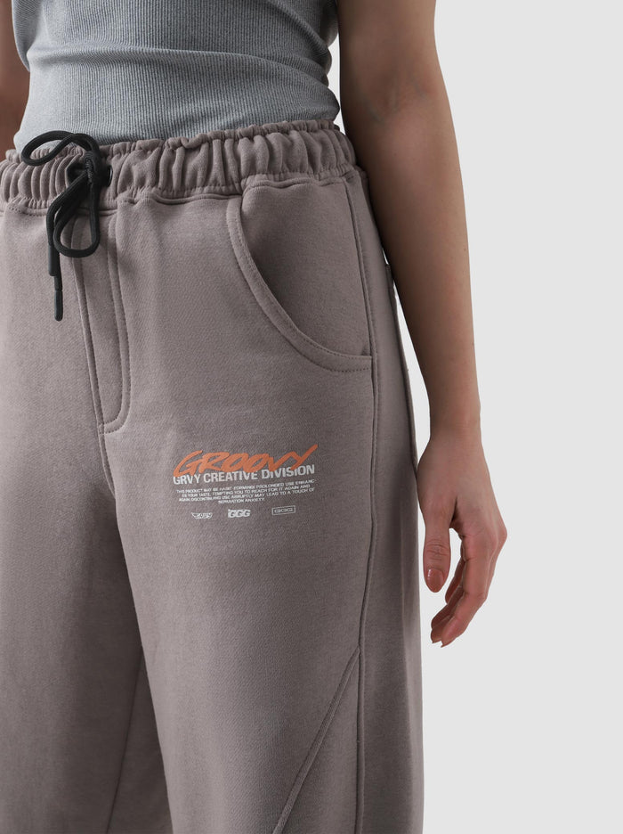 Unity VI sandstone winter trouser male model side view full body Pakistan – GROOVY
