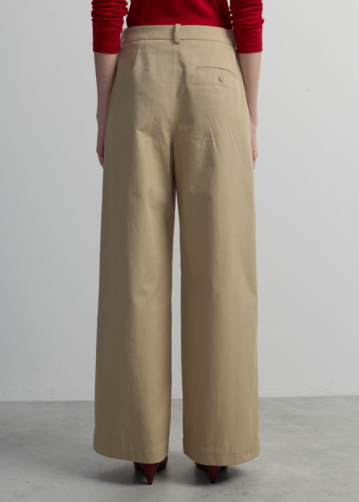 WIDE-LEG PLEATED PANTS